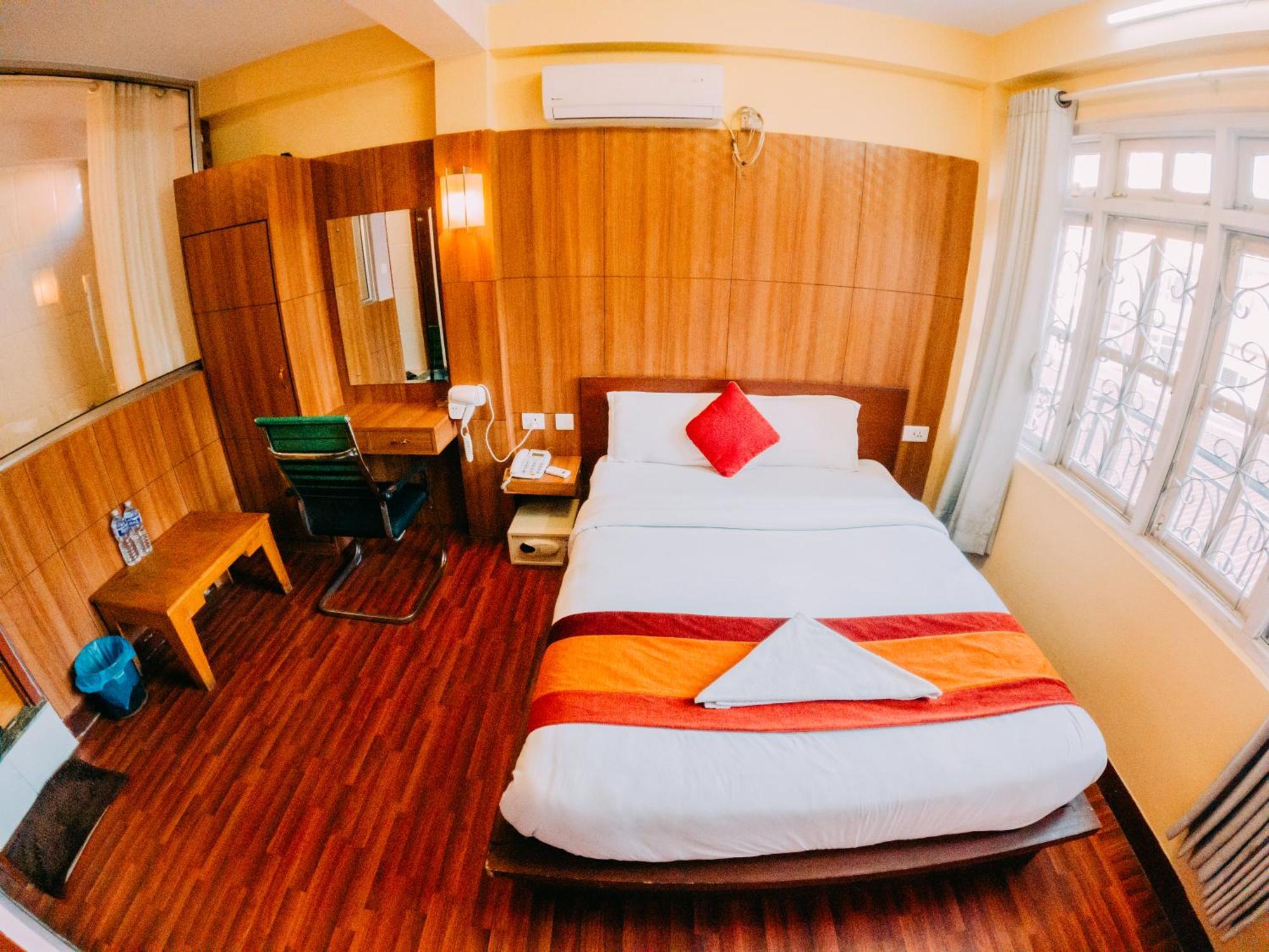 Hotel Great Doors Thamel à Katmandou Extérieur photo